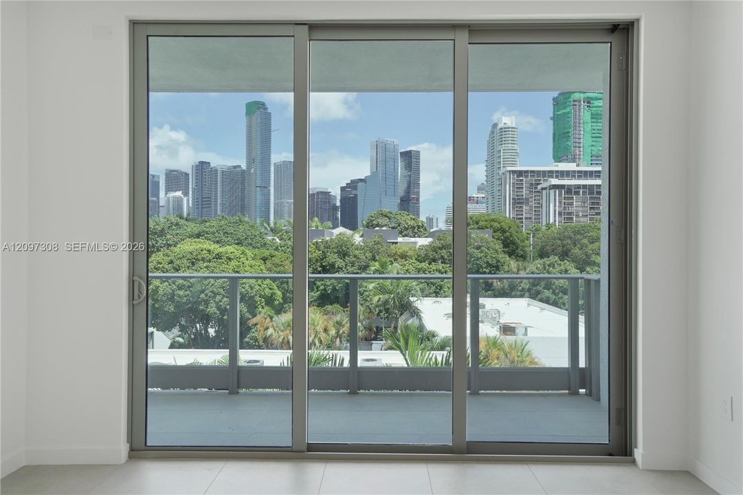 For Rent: $10,000 (1 beds, 2 baths, 864 Square Feet)
