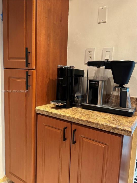 For Rent: $3,000 (1 beds, 1 baths, 600 Square Feet)