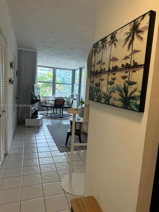 For Rent: $3,000 (1 beds, 1 baths, 600 Square Feet)