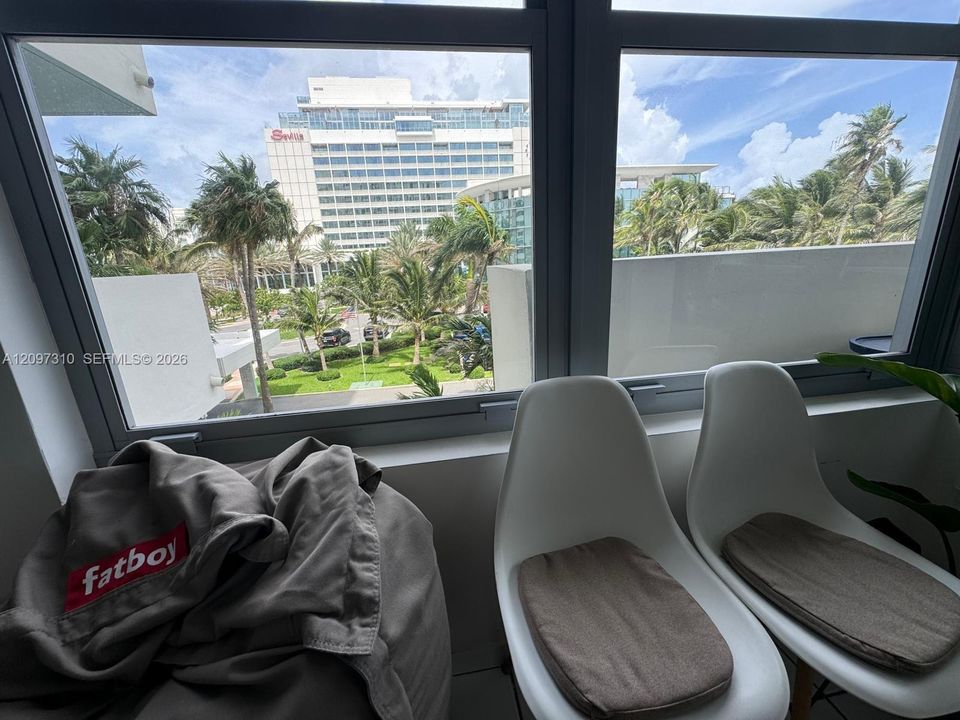 For Rent: $3,000 (1 beds, 1 baths, 600 Square Feet)