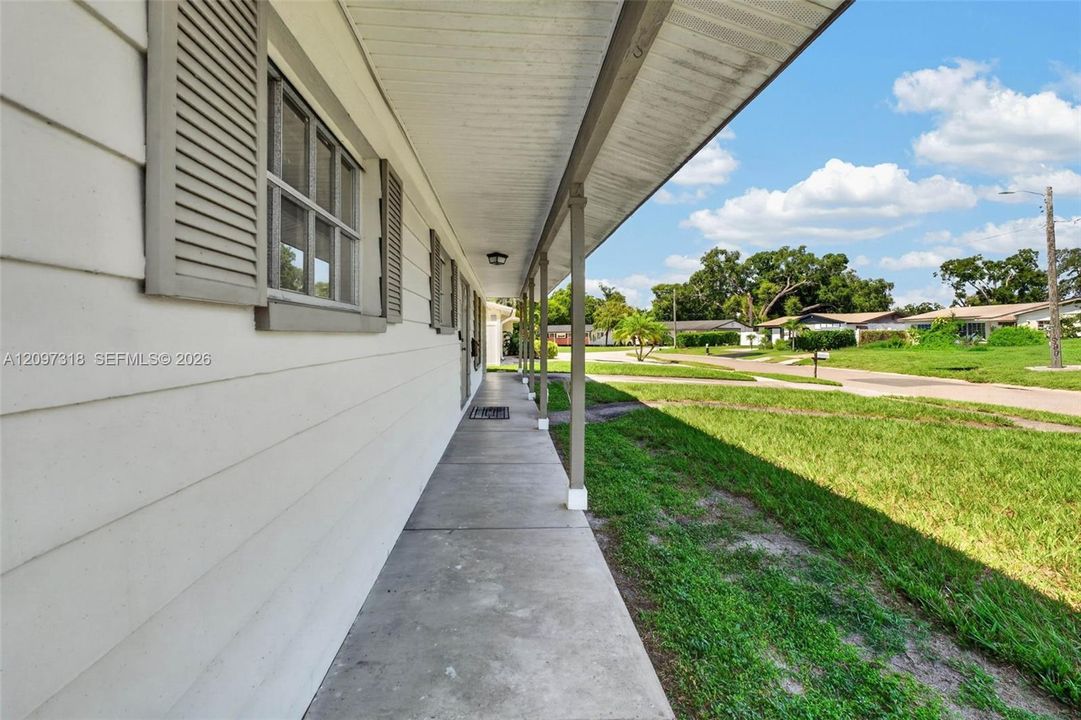 For Sale: $399,999 (3 beds, 2 baths, 1615 Square Feet)