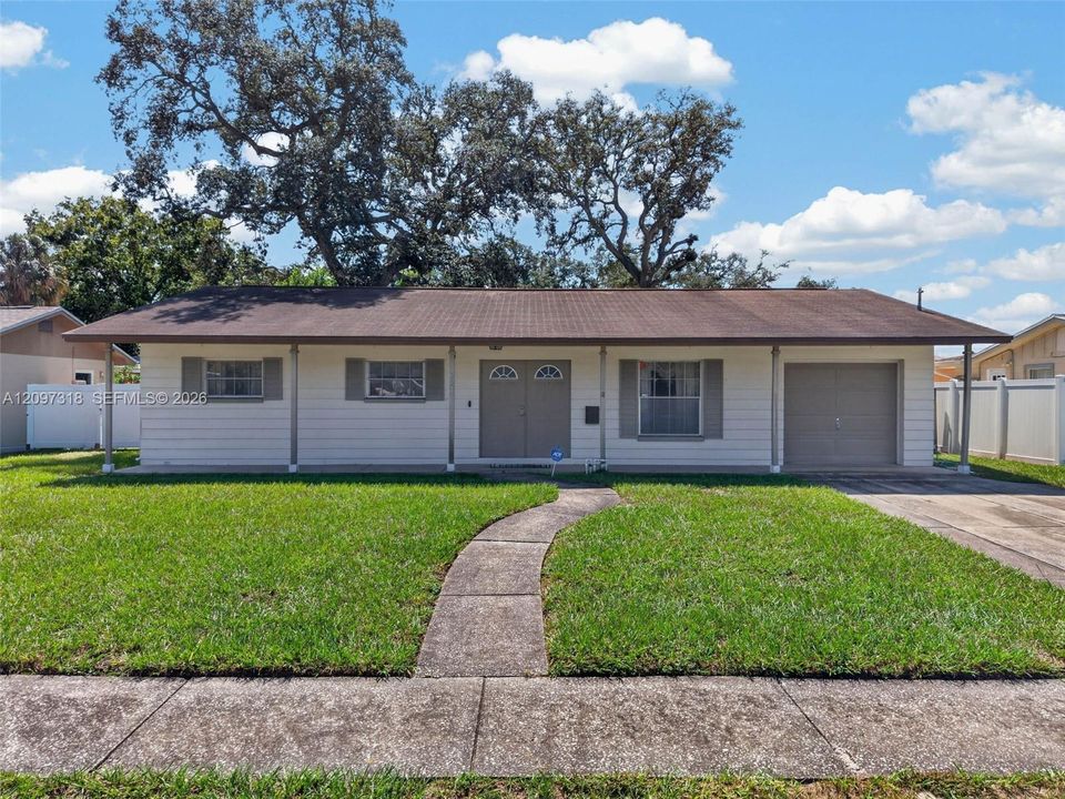 For Sale: $399,999 (3 beds, 2 baths, 1615 Square Feet)