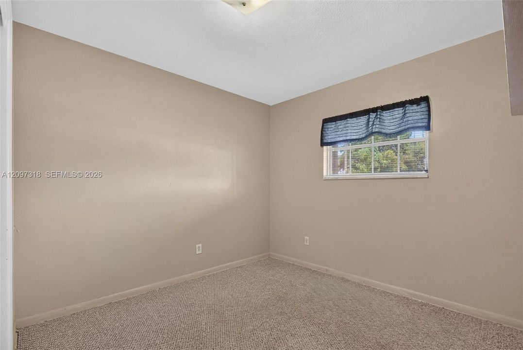 For Sale: $399,999 (3 beds, 2 baths, 1615 Square Feet)