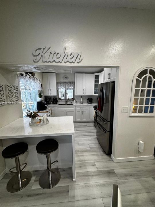 For Sale: $750,000 (4 beds, 2 baths, 1500 Square Feet)
