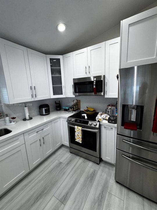 For Sale: $750,000 (4 beds, 2 baths, 1500 Square Feet)