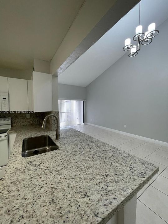For Rent: $2,500 (2 beds, 2 baths, 1000 Square Feet)