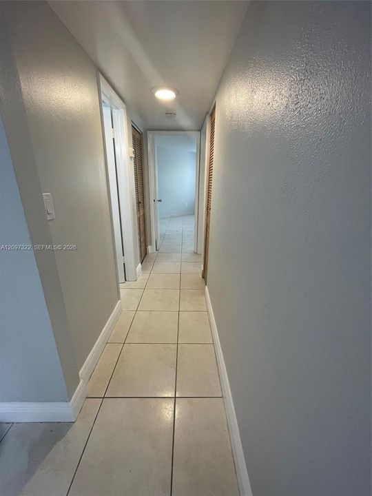 For Rent: $2,500 (2 beds, 2 baths, 1000 Square Feet)