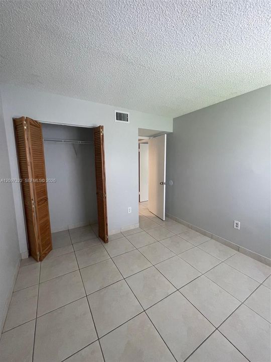For Rent: $2,500 (2 beds, 2 baths, 1000 Square Feet)