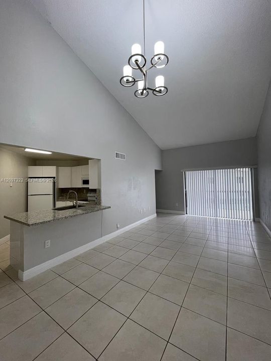 For Rent: $2,500 (2 beds, 2 baths, 1000 Square Feet)