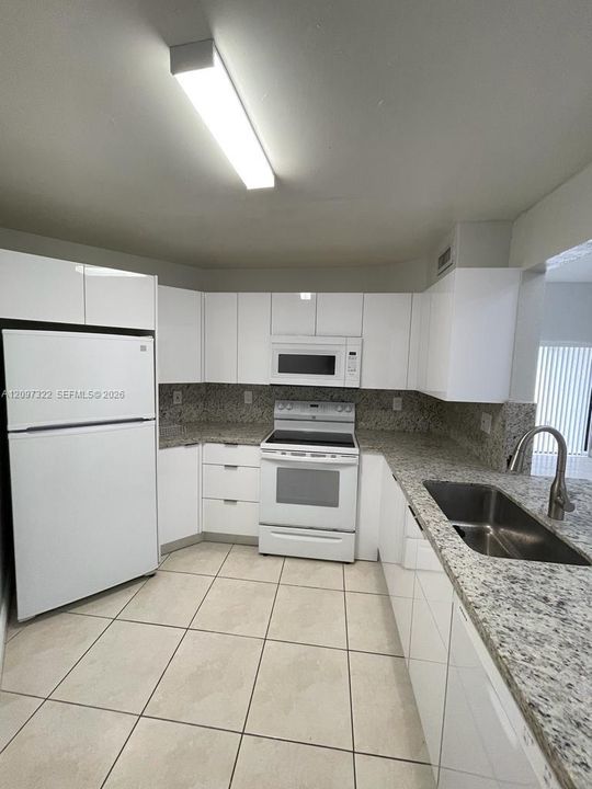 For Rent: $2,500 (2 beds, 2 baths, 1000 Square Feet)