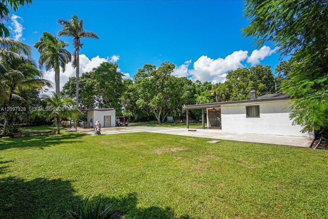 For Sale: $1,350,000 (4 beds, 2 baths, 1566 Square Feet)