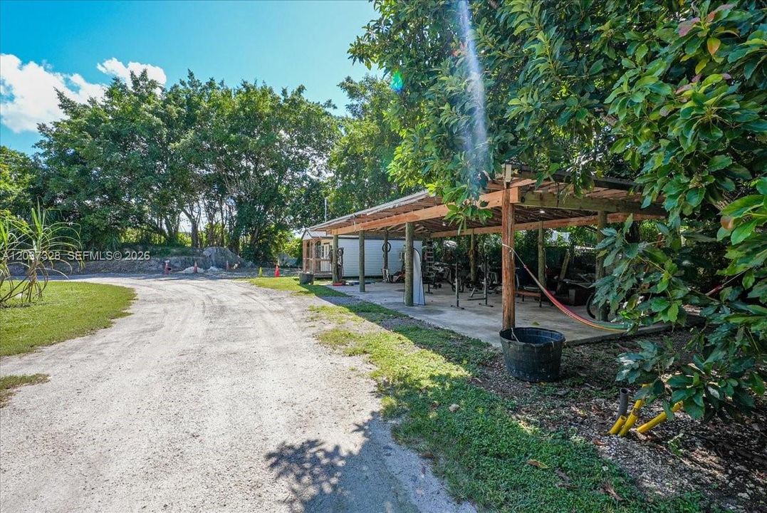 For Sale: $1,350,000 (4 beds, 2 baths, 1566 Square Feet)
