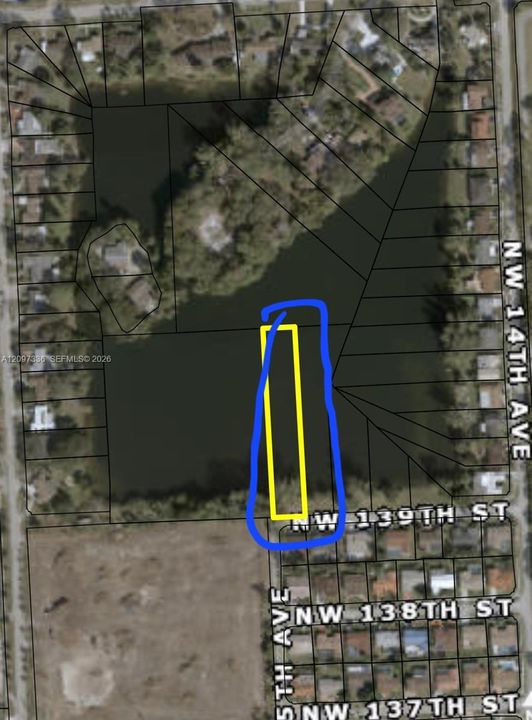 На продажу: $450,000 (0.83 acres)