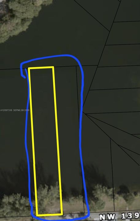 На продажу: $450,000 (0.83 acres)