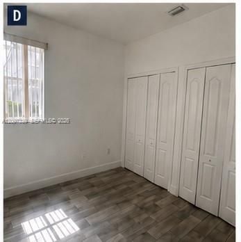 For Rent: $2,200 (3 beds, 2 baths, 1060 Square Feet)