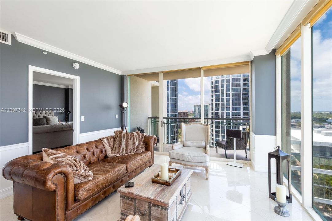 For Rent: $8,000 (1 beds, 1 baths, 1084 Square Feet)
