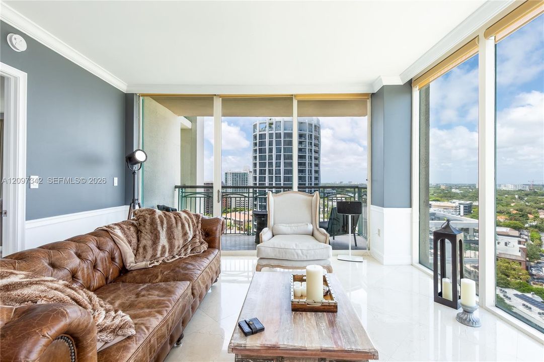 For Rent: $8,000 (1 beds, 1 baths, 1084 Square Feet)