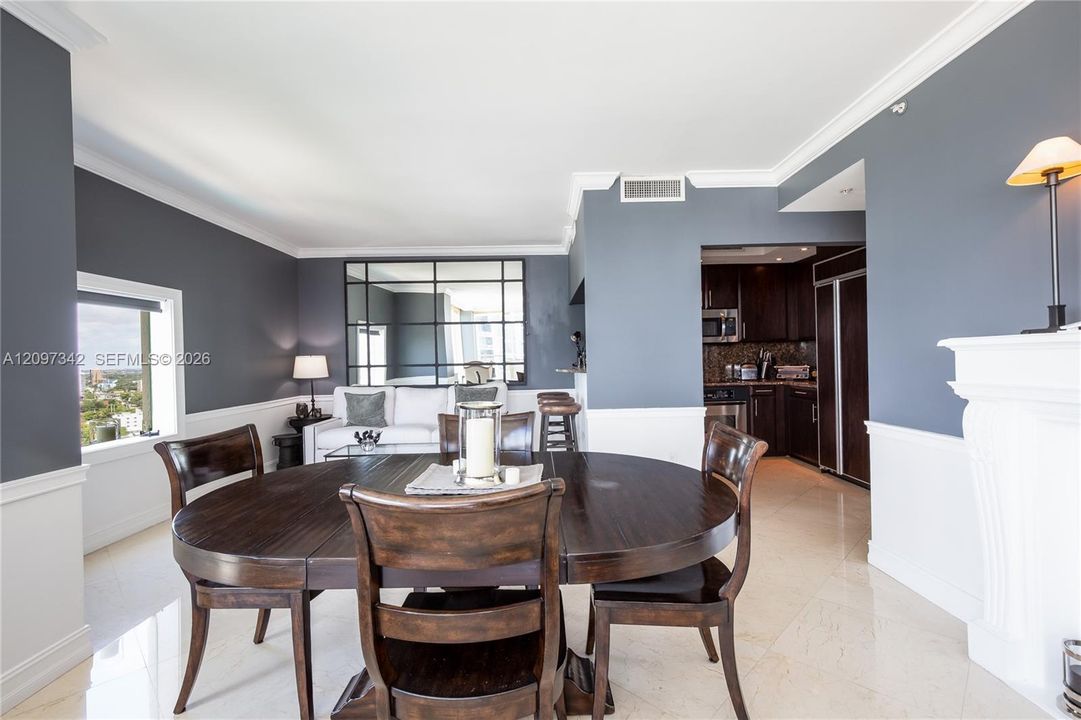 For Rent: $8,000 (1 beds, 1 baths, 1084 Square Feet)