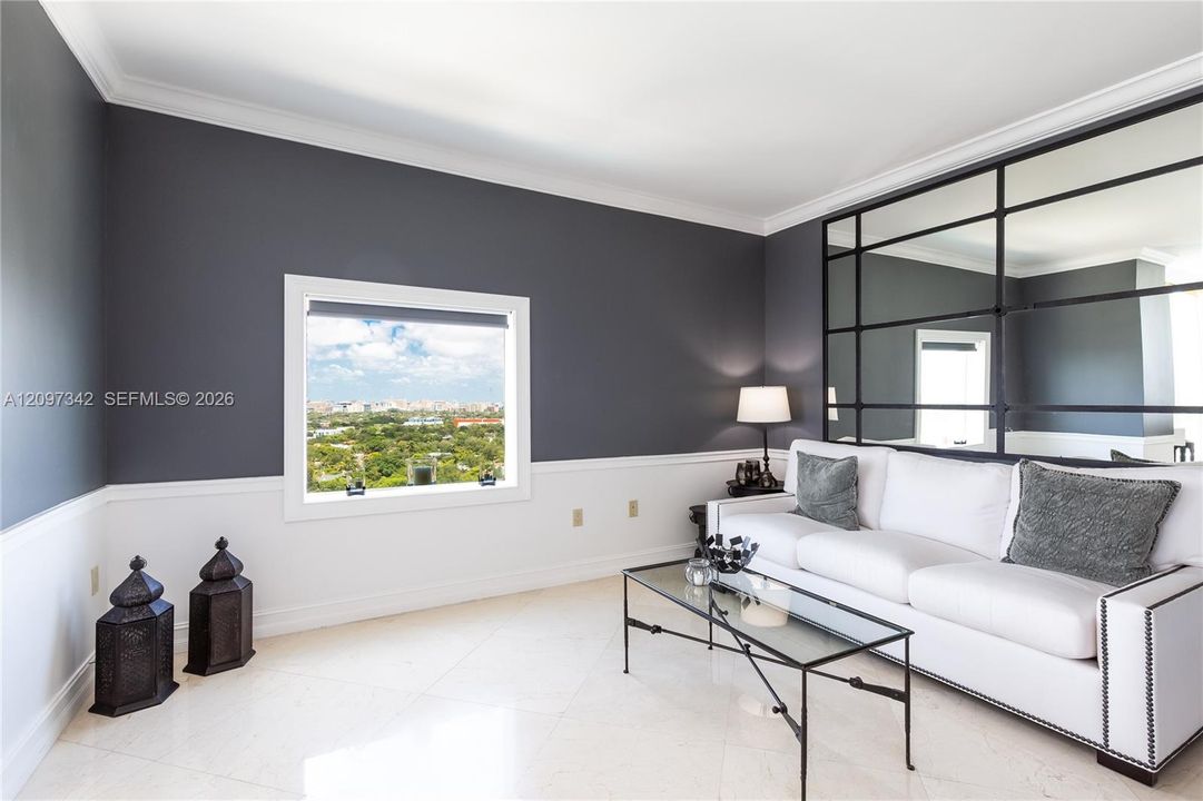 For Rent: $8,000 (1 beds, 1 baths, 1084 Square Feet)