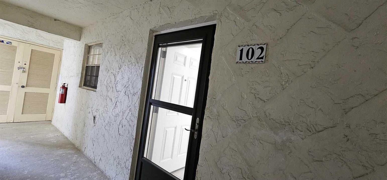 1000034684