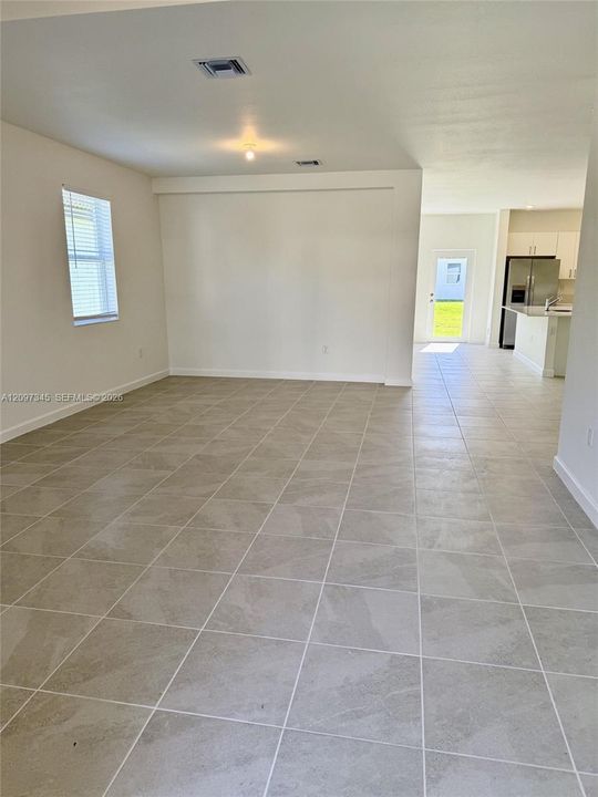 For Rent: $3,950 (5 beds, 3 baths, 3105 Square Feet)