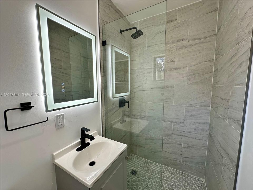 For Rent: $3,500 (3 beds, 2 baths, 1338 Square Feet)
