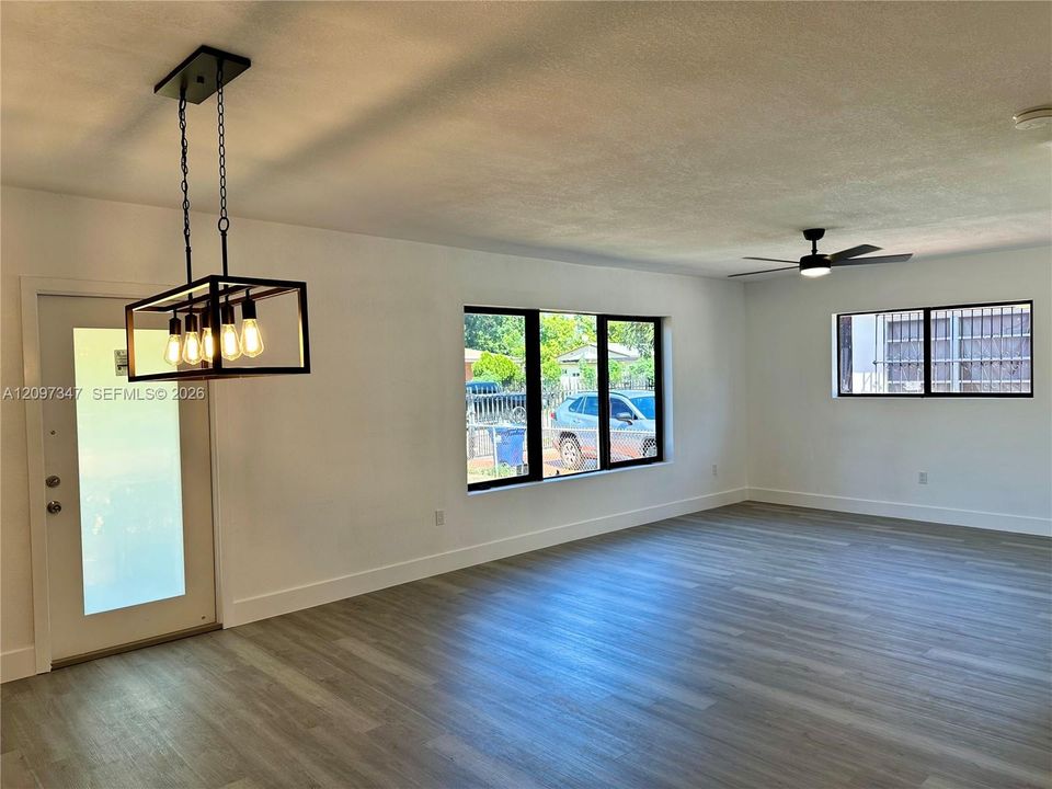 For Rent: $3,500 (3 beds, 2 baths, 1338 Square Feet)