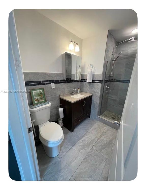En Venta: $350,000 (2 camas, 2 baños, 770 Pies cuadrados)