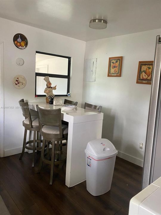 En Venta: $350,000 (2 camas, 2 baños, 770 Pies cuadrados)