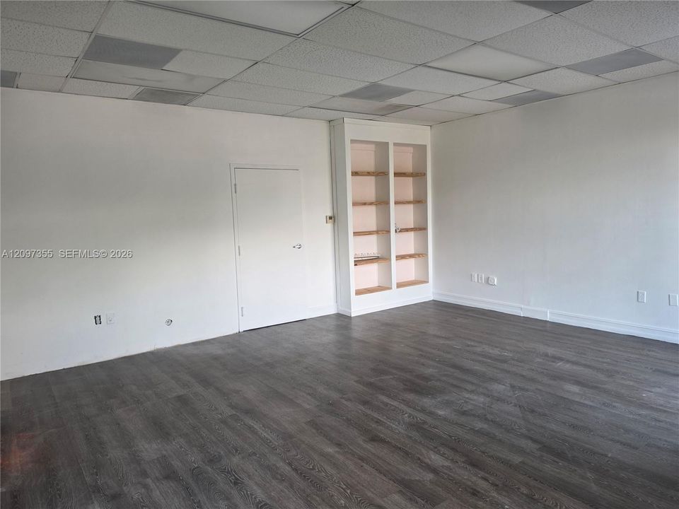 В аренду: $3,250 (0 спален, 0 ванн, 0 Квадратных фут)