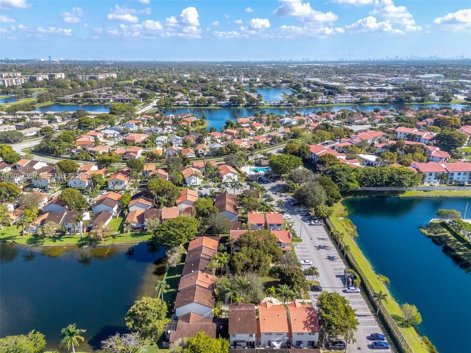 For Rent: $2,700 (2 beds, 2 baths, 1121 Square Feet)