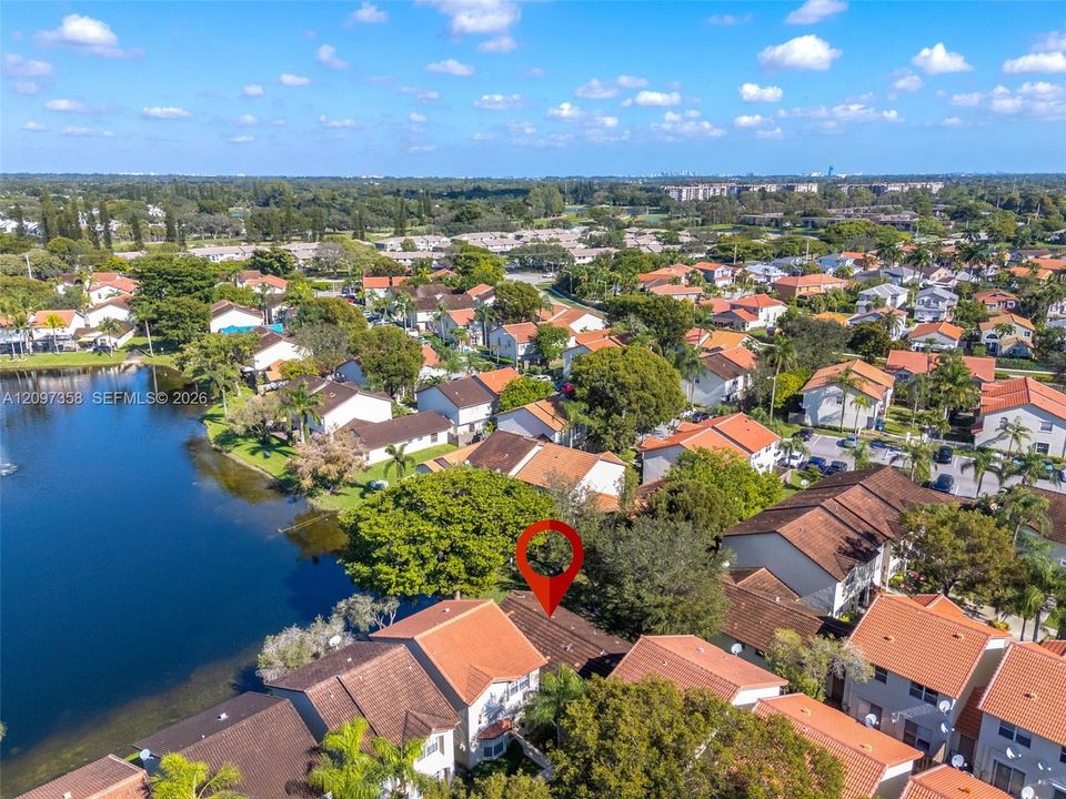 For Rent: $2,700 (2 beds, 2 baths, 1121 Square Feet)