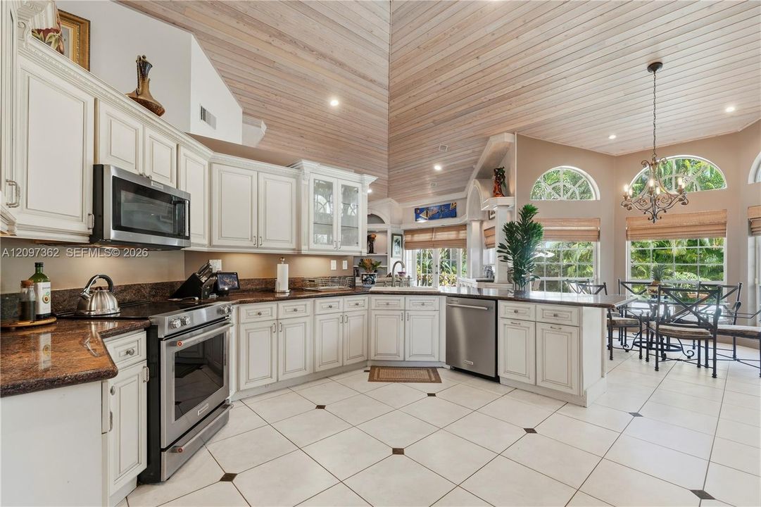 For Sale: $2,200,000 (5 beds, 5 baths, 4090 Square Feet)