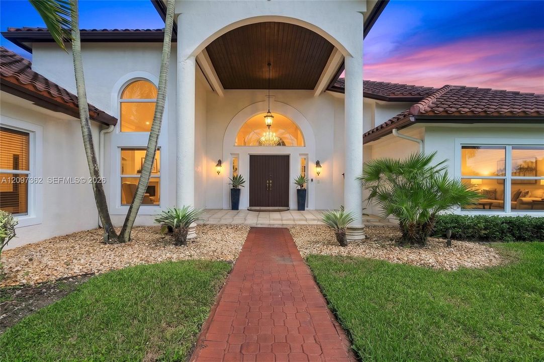 For Sale: $2,200,000 (5 beds, 5 baths, 4090 Square Feet)