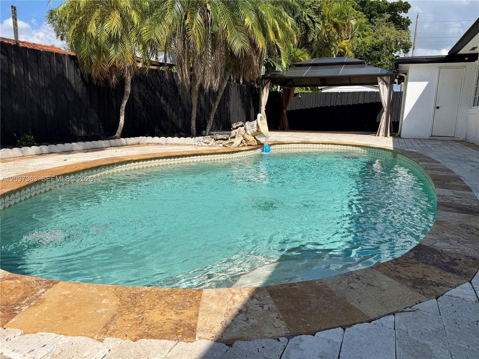 For Sale: $955,000 (4 beds, 2 baths, 2157 Square Feet)