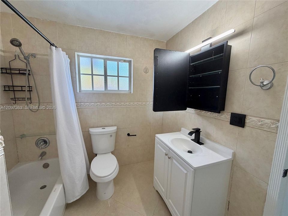 For Sale: $955,000 (4 beds, 2 baths, 2157 Square Feet)