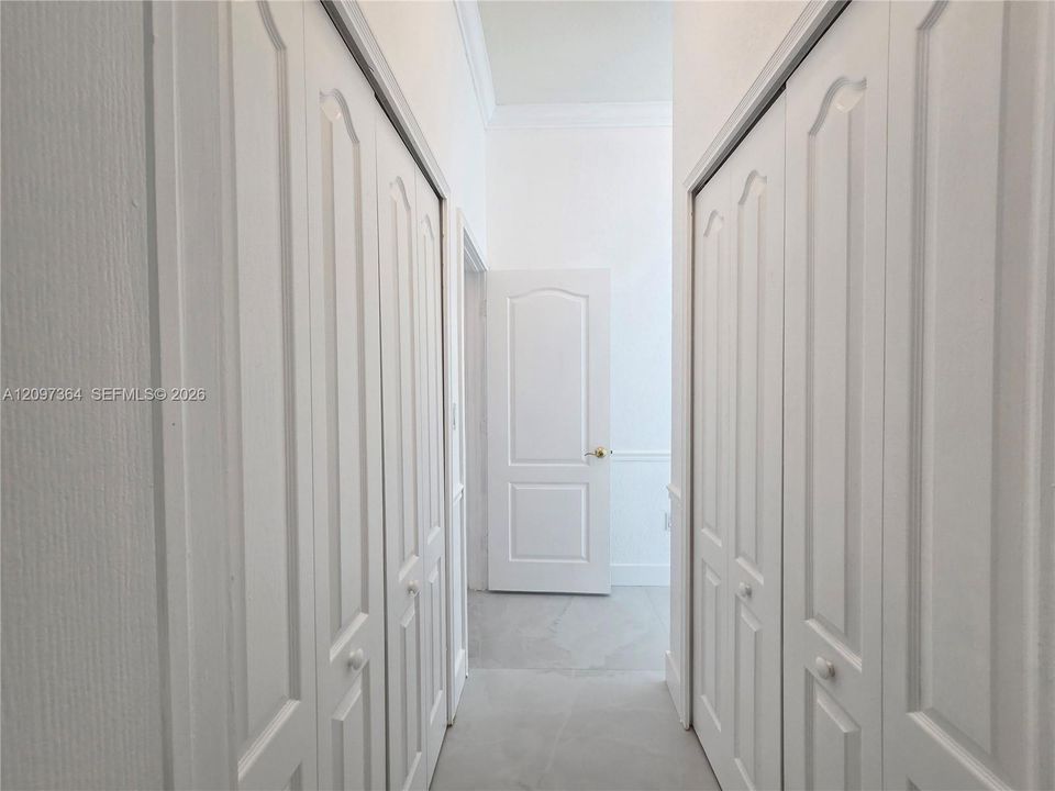 En Venta: $950,000 (4 camas, 3 baños, 2185 Pies cuadrados)