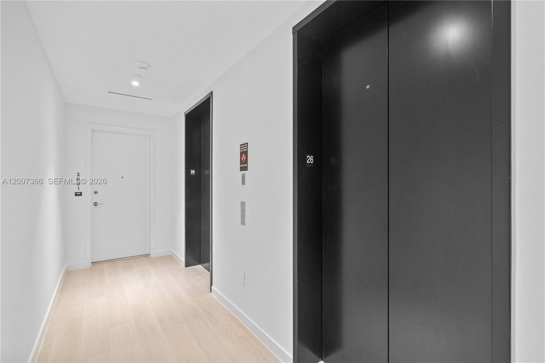 For Rent: $13,500 (3 beds, 3 baths, 1953 Square Feet)