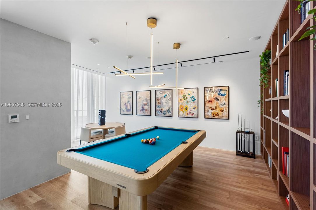 For Rent: $13,500 (3 beds, 3 baths, 1953 Square Feet)
