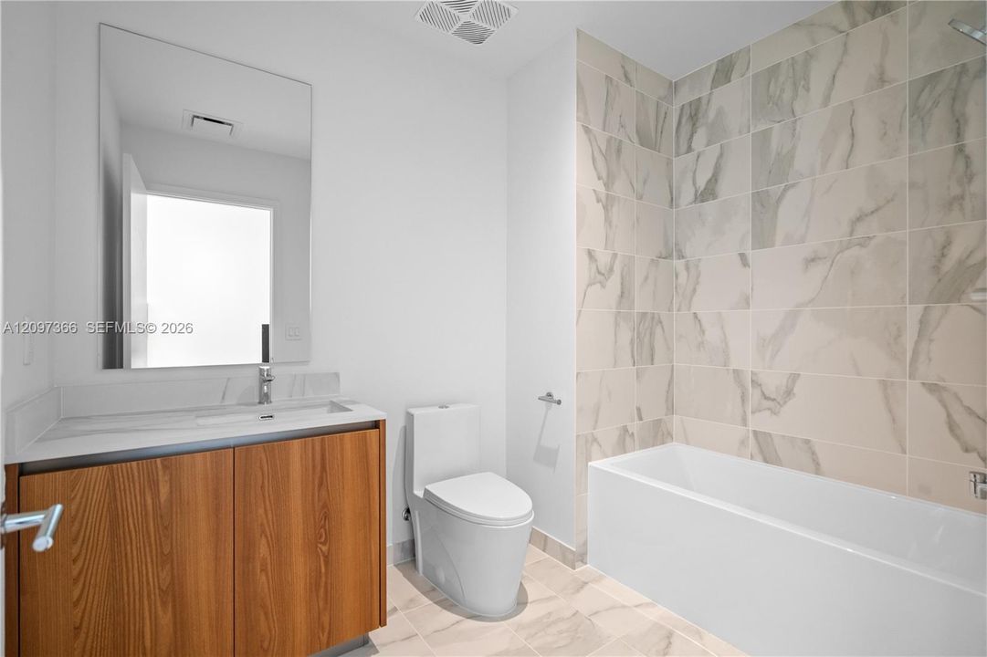 For Rent: $13,500 (3 beds, 3 baths, 1953 Square Feet)