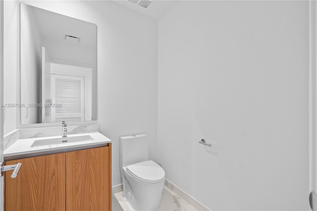 For Rent: $13,500 (3 beds, 3 baths, 1953 Square Feet)