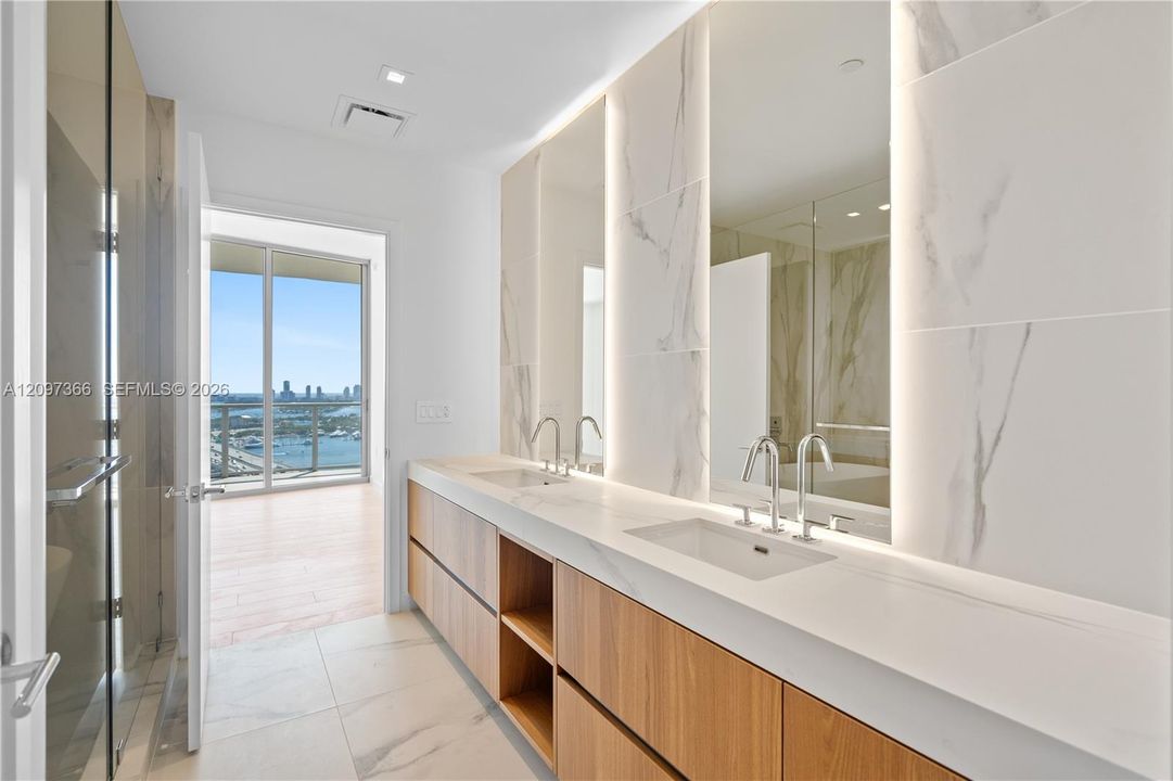 For Rent: $13,500 (3 beds, 3 baths, 1953 Square Feet)