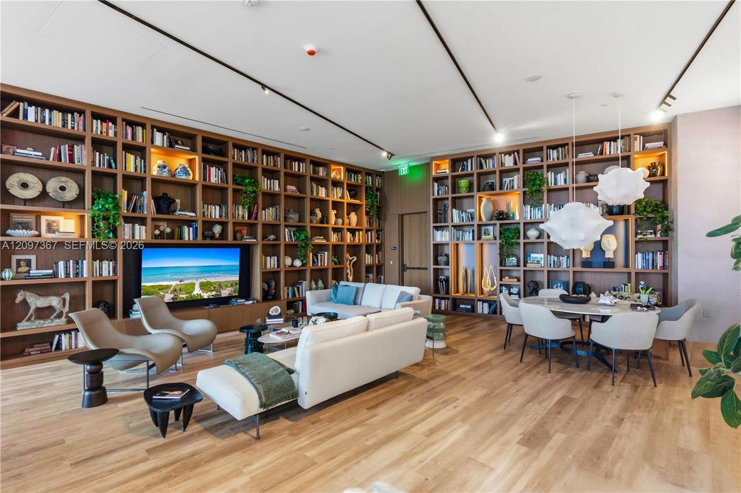 For Rent: $8,500 (2 beds, 2 baths, 1303 Square Feet)