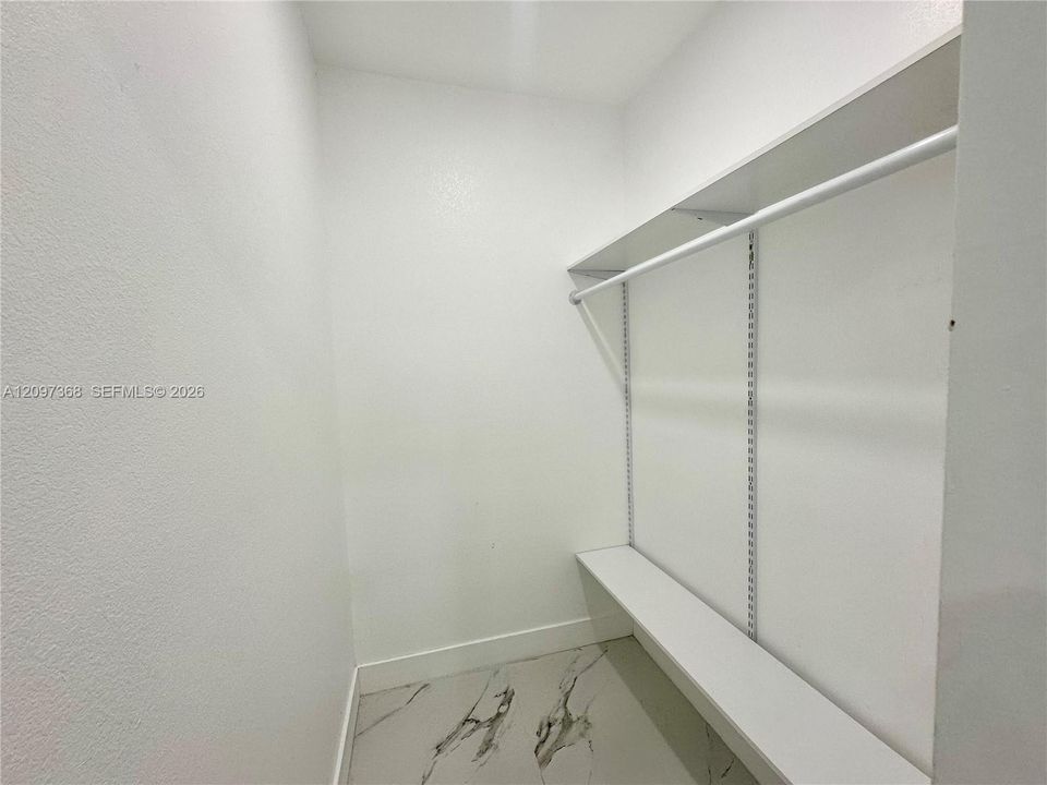 En Renta: $2,000 (1 camas, 1 baños, 3241 Pies cuadrados)