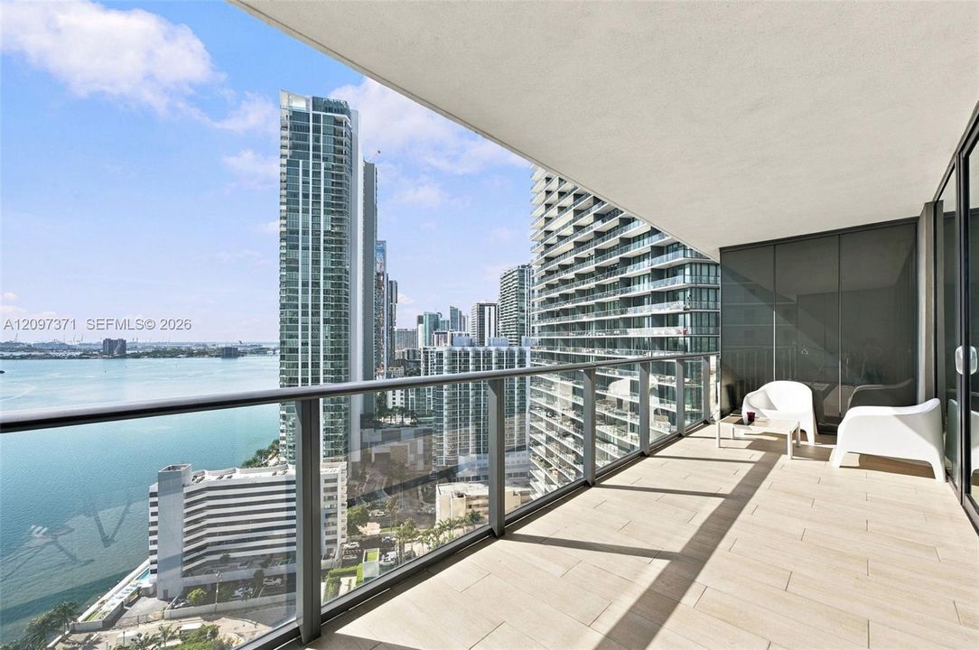 На продажу: $860,000 (2 спален, 2 ванн, 1067 Квадратных фут)