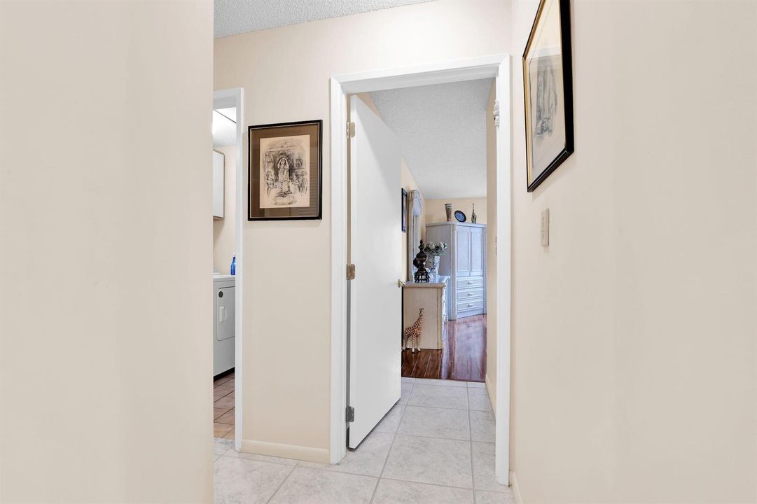 8955 Seascape Ln 2nd BR ent