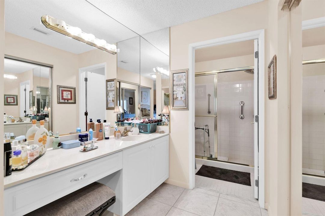 8955 Seascape Ln Primary Bath