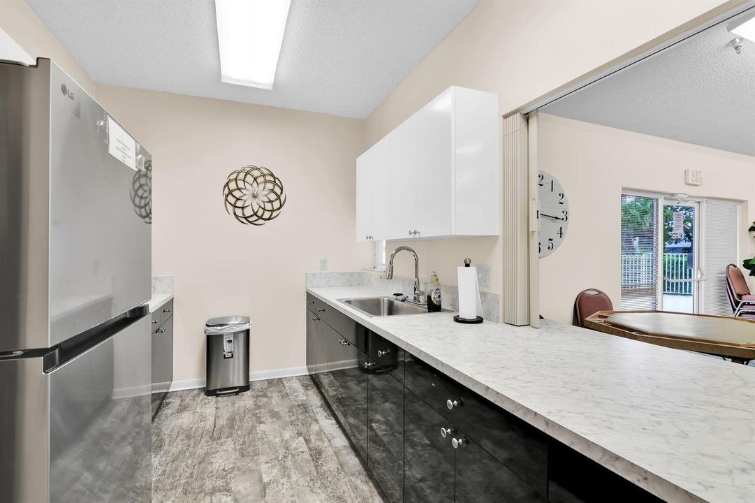 8955 Club House Kitchen