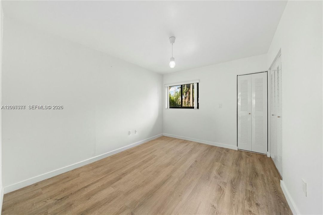 En Renta: $2,400 (2 camas, 1 baños, 1000 Pies cuadrados)