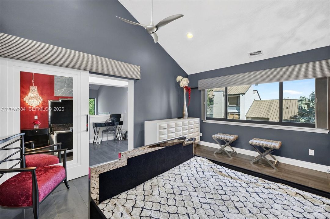 For Sale: $1,700,000 (3 beds, 3 baths, 2813 Square Feet)
